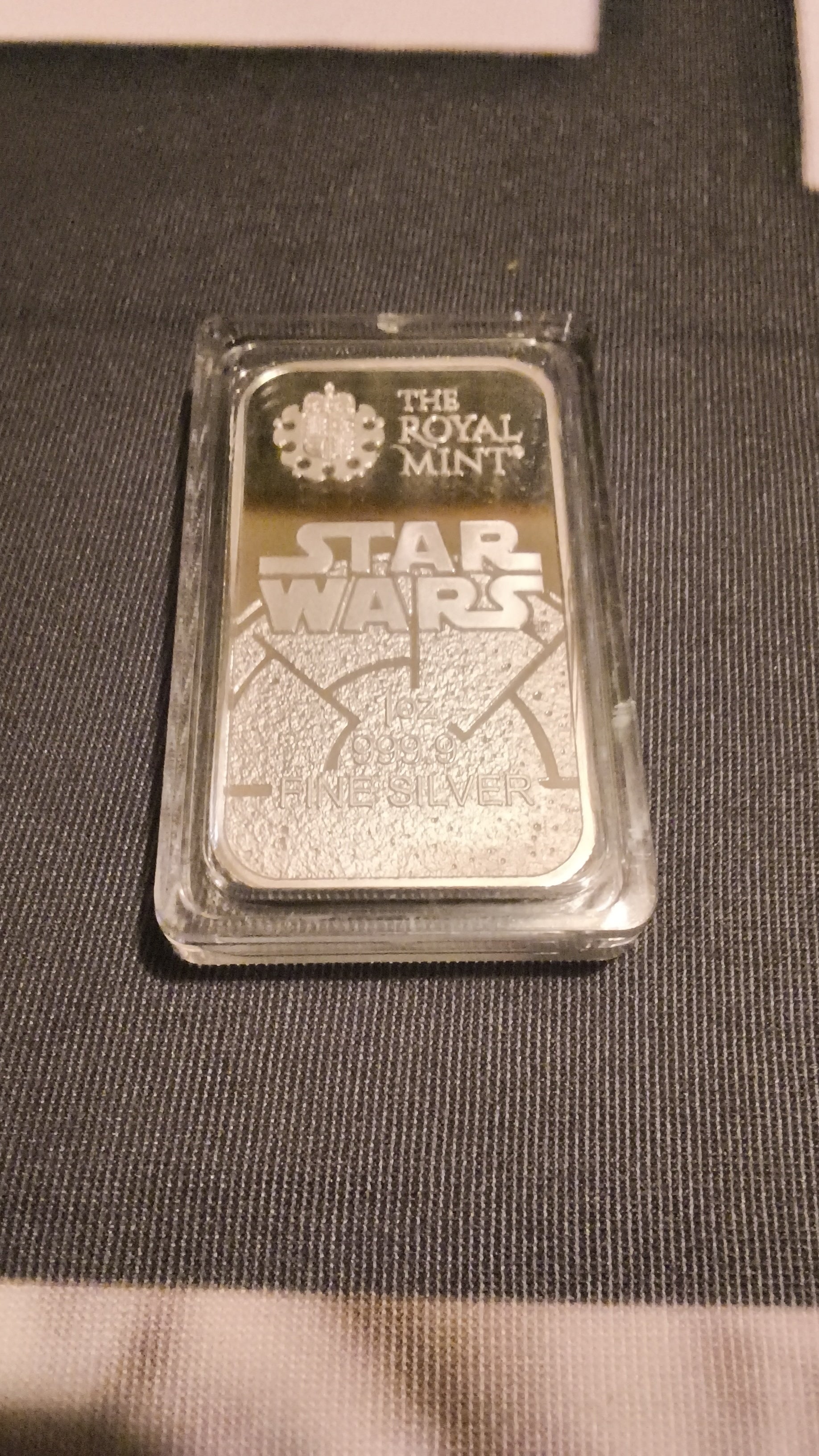 STARWARS 1OZ OF .999 FINE SILVER BULLION BAR