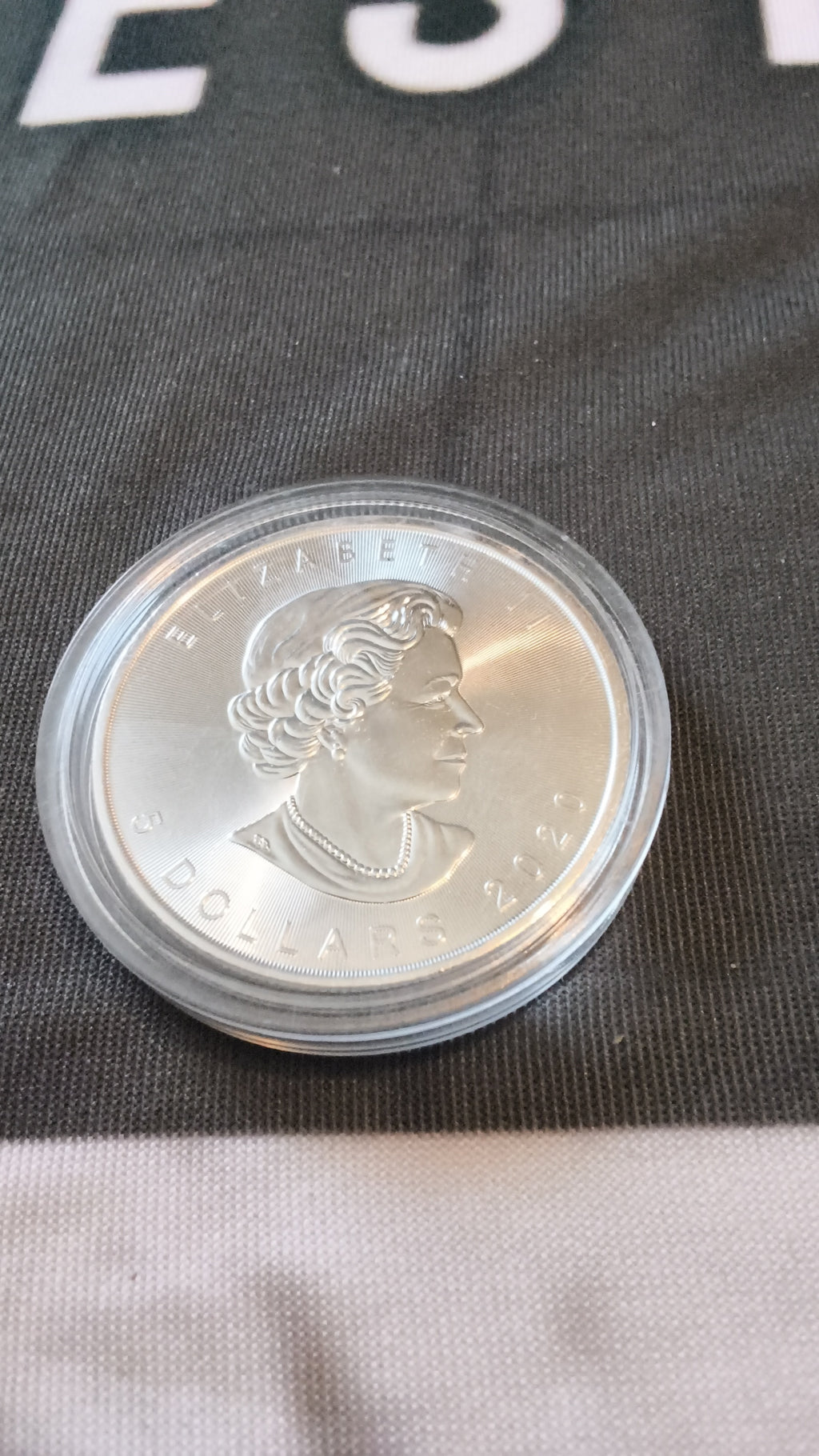 2020 1OZ CANADIAN MAPLE LEAF .999 COIN