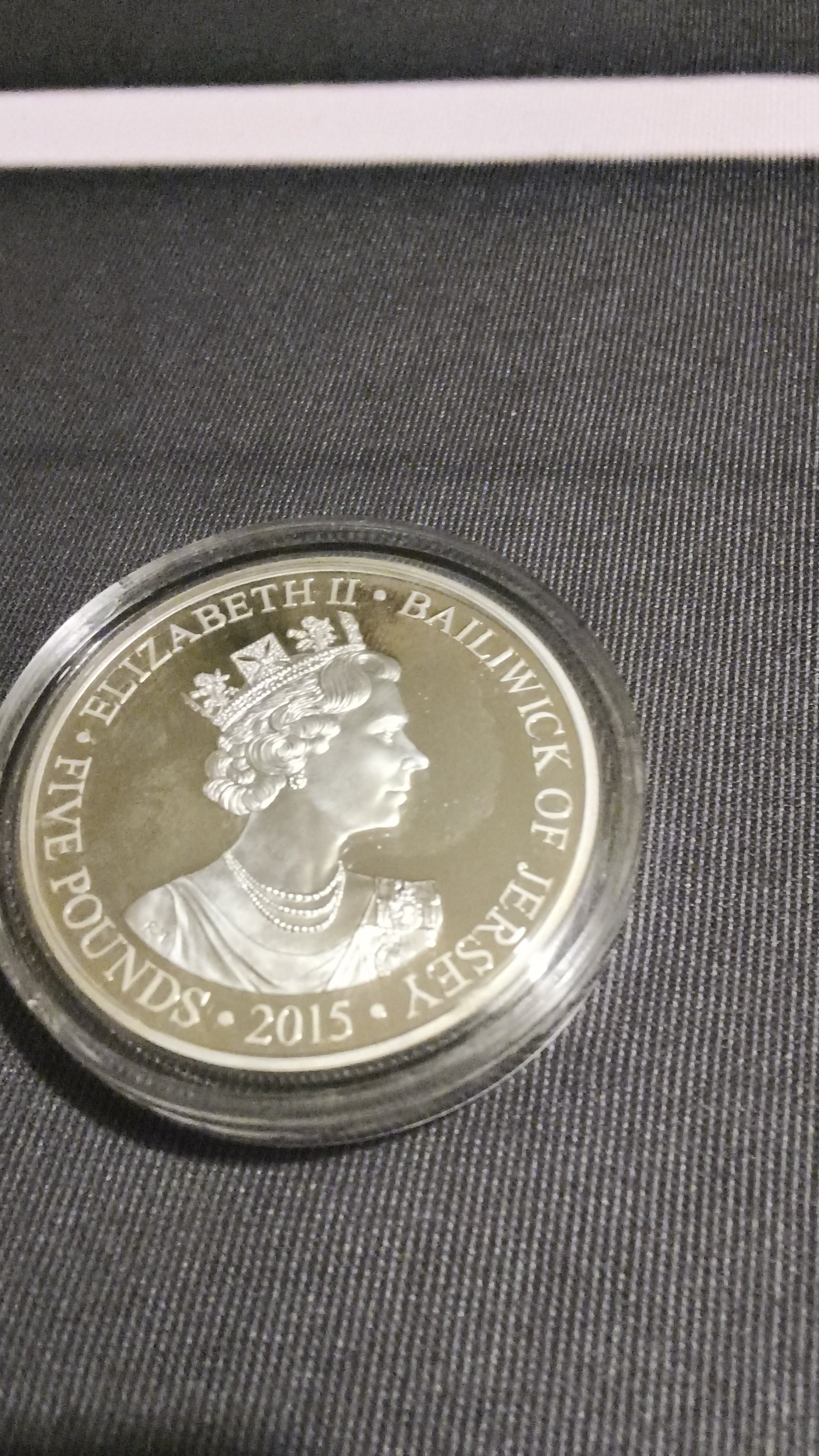 2015 QE11 925 SILVER COIN